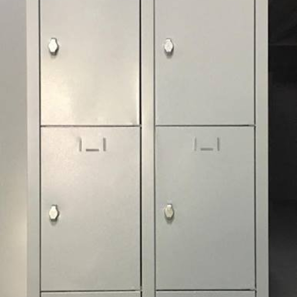 8 Gözlü Metal Öğretmen Dolabı