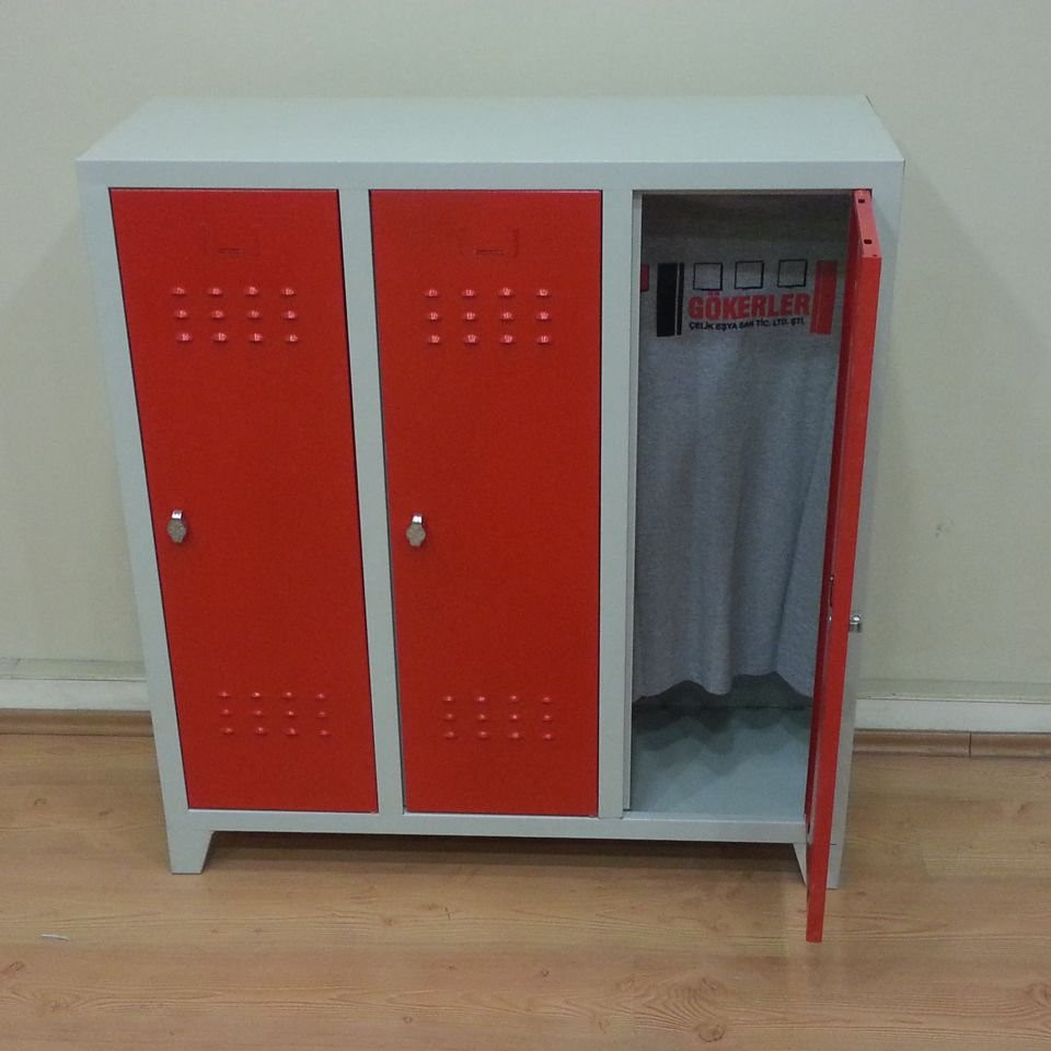 Soyunma Dolapları, 3'lü Yarım Kapak Soyunma Dolabı