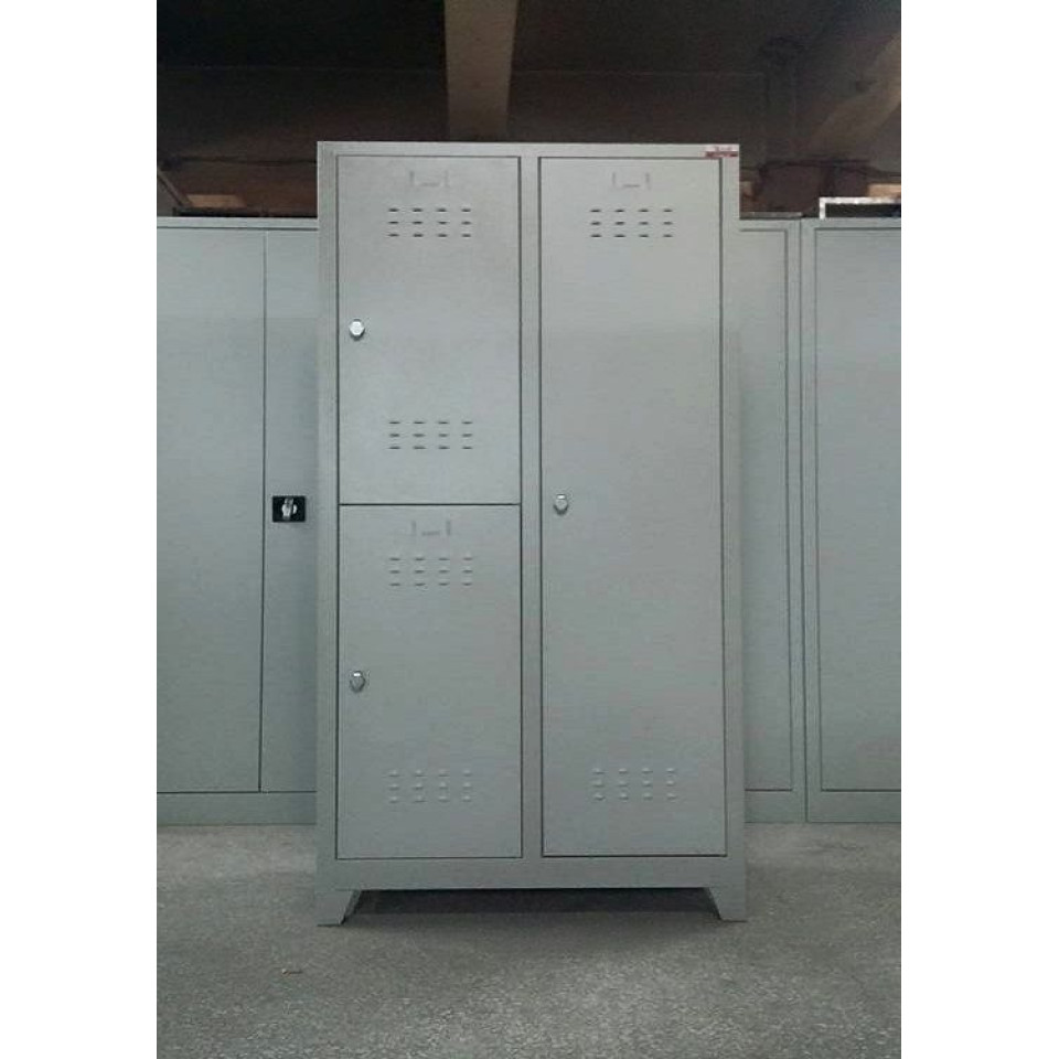 Özel Üç Bölmeli Soyunma Dolabı