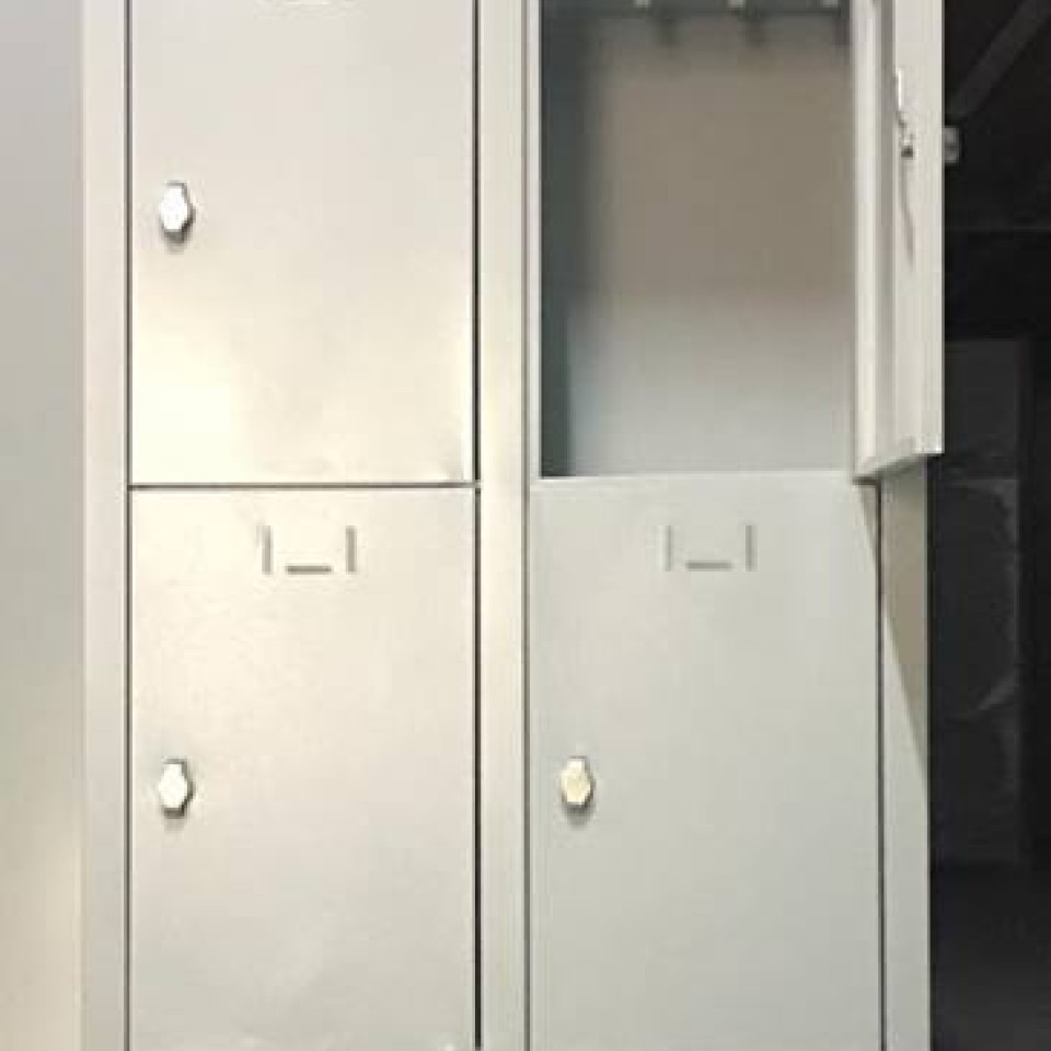 Özel Sekiz Kapaklı Çelik Dolap